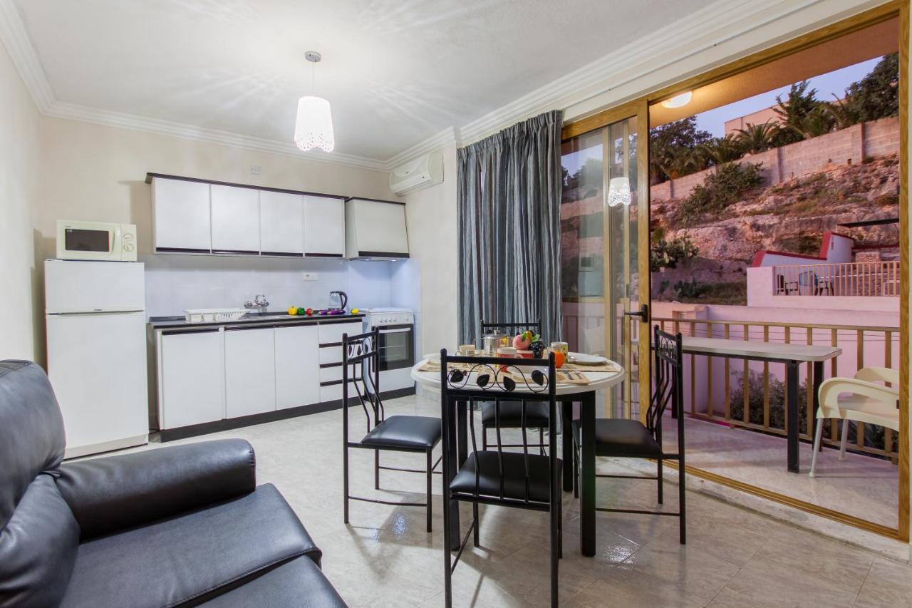 Pool And Sea Merill Apartments - Happy Rentals メーリッハ エクステリア 写真