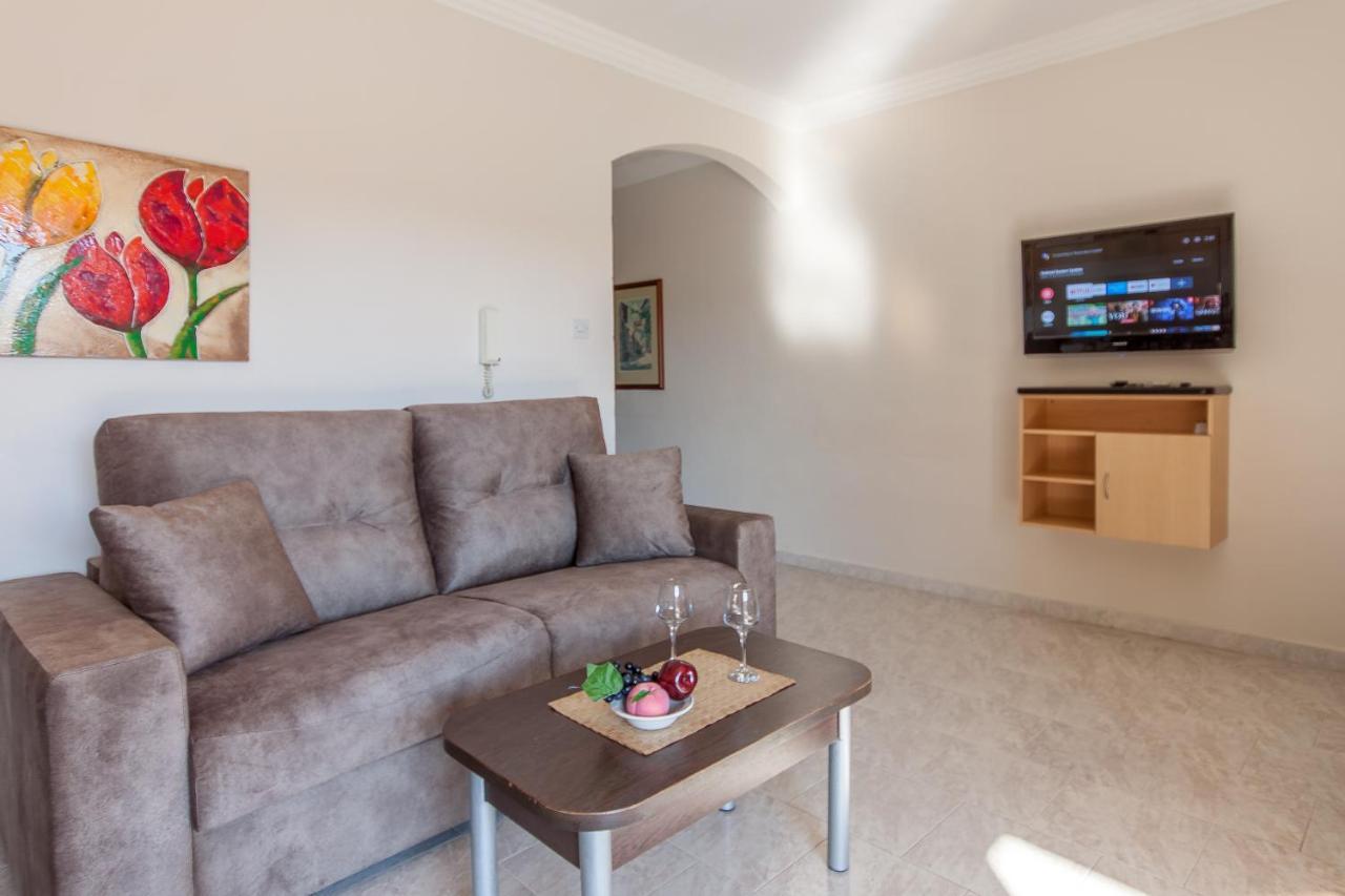 Pool And Sea Merill Apartments - Happy Rentals メーリッハ エクステリア 写真